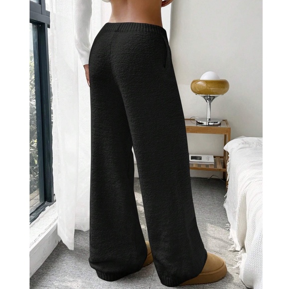 Cozy Fuzzy Stretchy Waist Wide Leg Pants - Picture 7 of 10